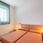 公寓 Residenza Agrifoglio-5 By Interhome 勒威诺